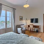 Terrarossa Kastelir פורץ