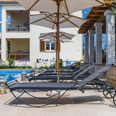 Nyaraló Terrarossa Kastelir Poreč